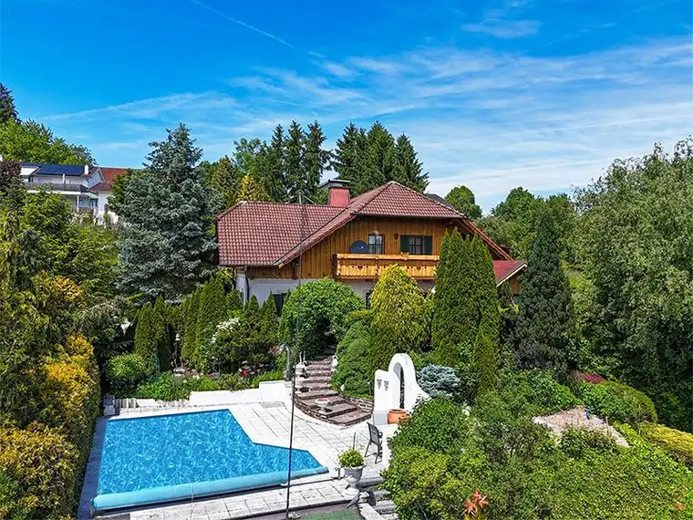 Kuscheliges Landhaus mit Pool und Panoramablick!