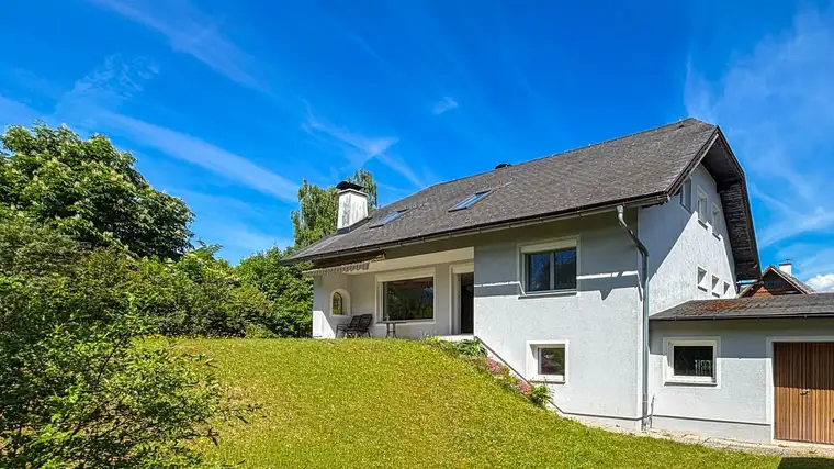 Strobl: Idyllisches Wohnen am Weissenbach