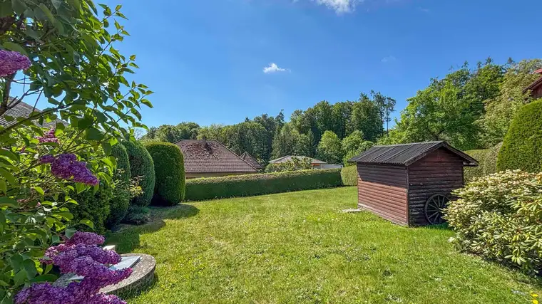 Steyregg: Sonniger Rückzugsort mit solidem ca. 83 m² Wochenendhaus.
