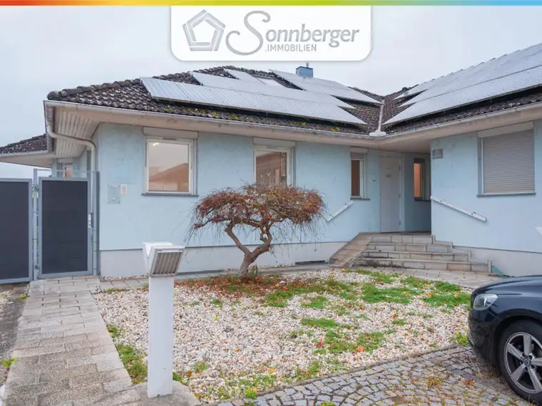 ALLES IN EINEM – Ein-/Zweifamilienhaus mit Praxis, Pool und Garage in Langenstein