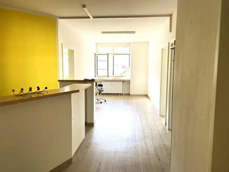 Miete: BÜRO/ PLANUNG/ THERAPIE IM STADTZENTRUM DER BEZIRKSHAUPTSTADT - Attraktive Bürofläche in St. Johann/Pg. - Ski amadé