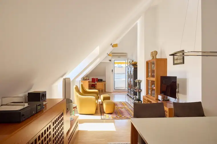 Exklusives Penthouse im 8. Bezirk – gesamte Dachgeschoßebene mit Terrasse &amp; optionaler Einzelgarage