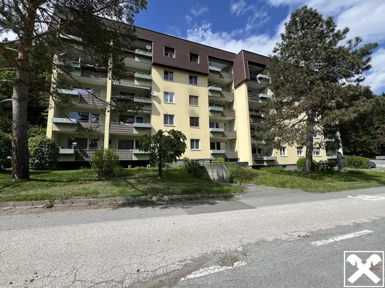 Zentrumsnahe 3-Zimmer-Wohnung mit Südloggia