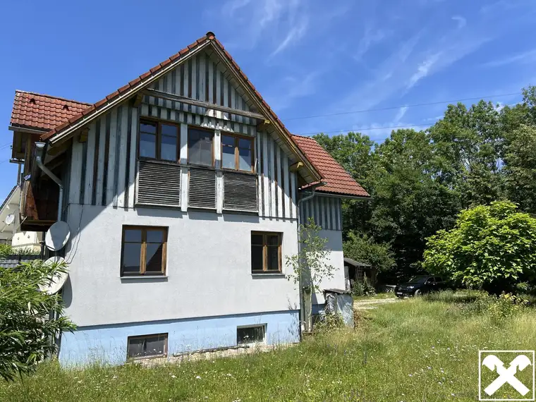 Wohnhaus mit ländlichem Charme und Entwicklungspotential in der Gemeinde Wernberg