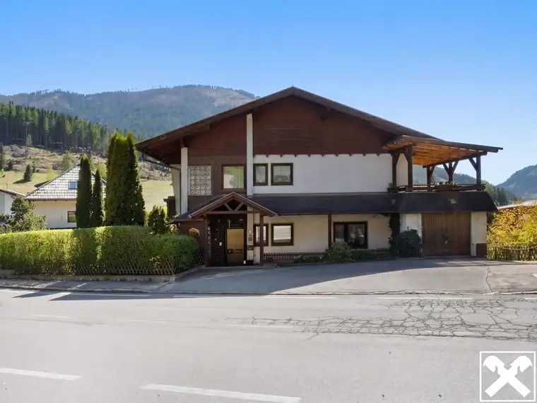 Wohnhaus mit zwei Wohnungen im Herzen von Bad Kleinkirchheim - eine mit Wohnrecht