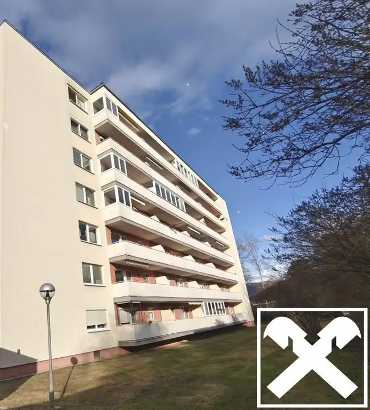 Sonnige, zentrale Dreizimmerwohnung mit Westbalkon - mit traumhafter Aussicht