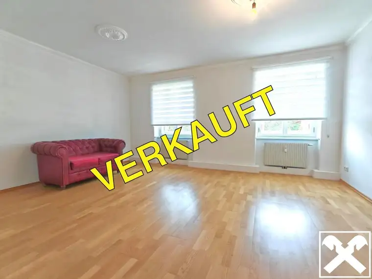 Sofort verfügbar! Sanierte Wohnung mit Petzenblick und guter Bahnanbindung