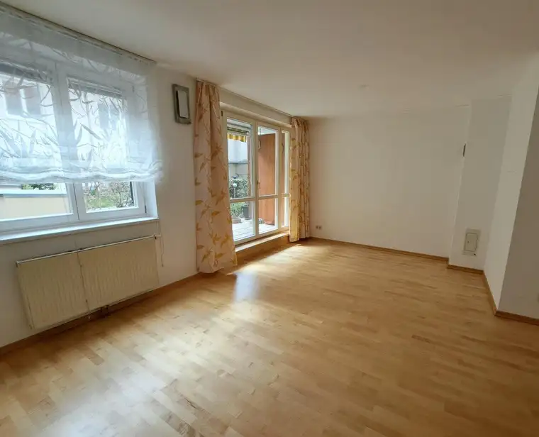 Wohlfühlplätzchen mitten in Baden bei Wien - sehr freundliche 3-ZI.-MIET-WG. - mit Terrasse und TG-Stellplatz - provisionsfrei für Mieter
