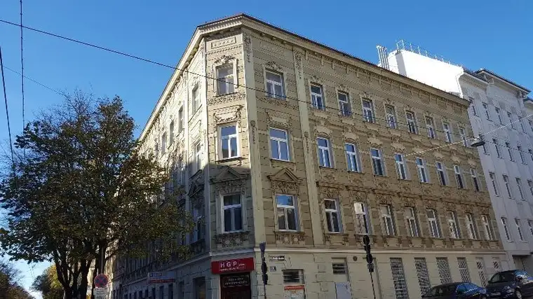 GERÄUMIGES PORTALLOKAL MIT BESTER BÜROEIGNUNG SOWIE LAGERFLÄCHE !