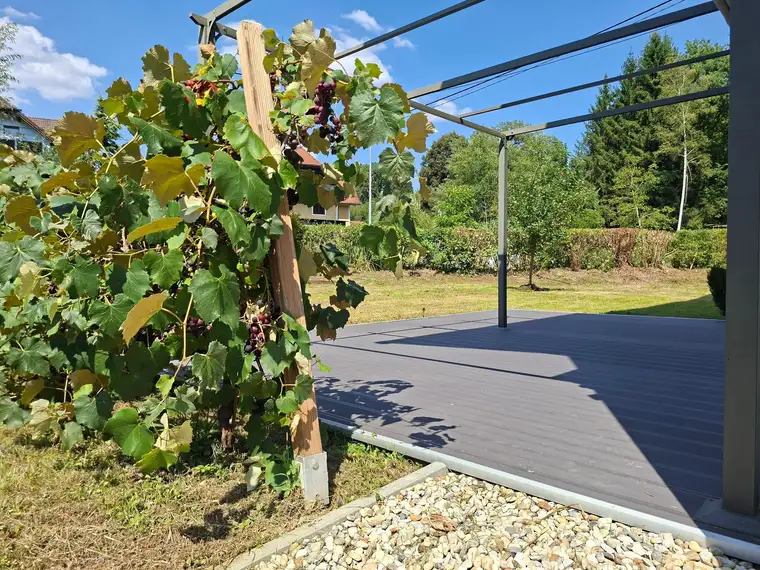 PREISWERTES, SMART RENOVIERTES EINFAMILIENHAUS MIT VIEL PLATZ IN GRÜNRUHELAGE IN FERNITZ 