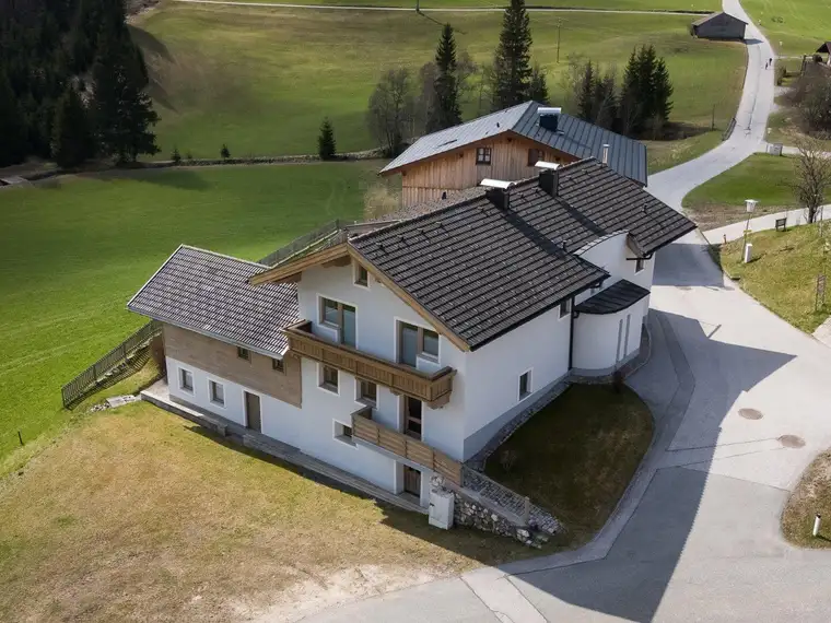STEINBERG AM ROFAN - Exklusives Wohnjuwel mit Einliegerwohnung (Freizeitwohnsitz), traumhaftem Garten und eigenem Weinkeller zum Verkauf