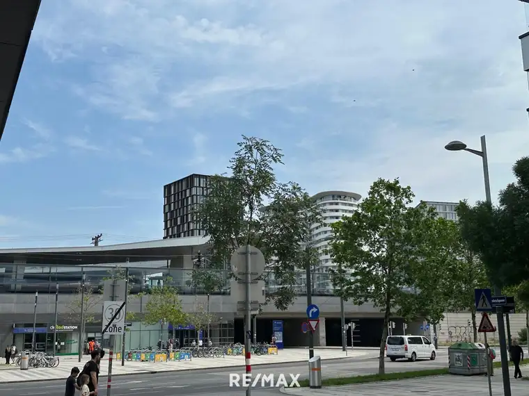 Moderne 3-Zimmerwohnung in urbaner Lage mit Loggia