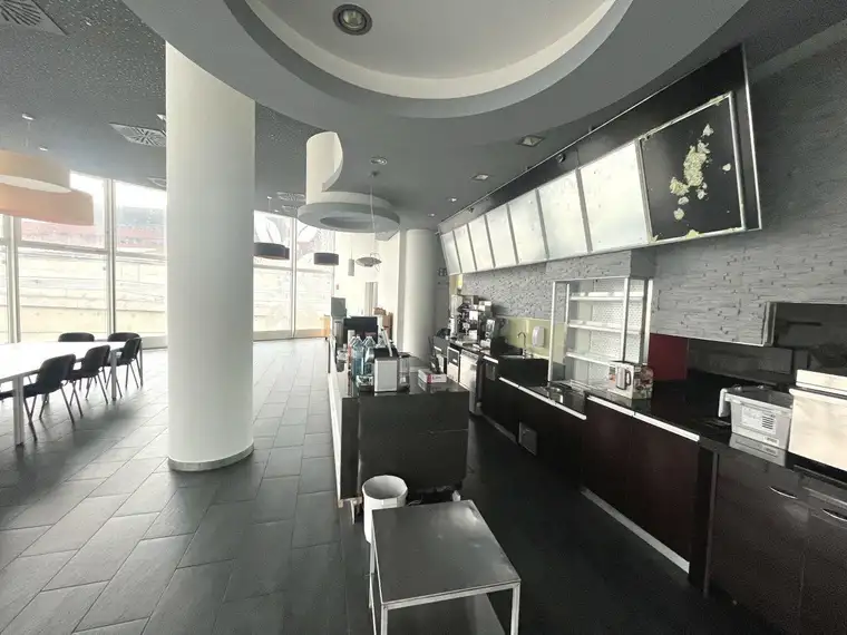 Geschäftslokal im Andromeda Tower