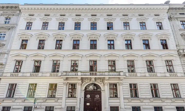 Investmentpaket - Wohnen und arbeiten im historischen Palais - insgesamt ca. 975 m² auf 4 Etagen - zu kaufen in 1040 Wien