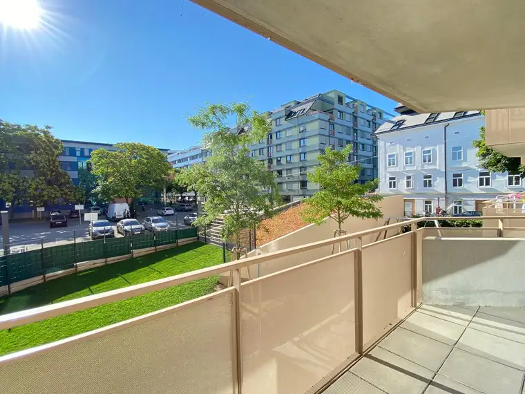Bezugsfertige 3-Zimmer-Wohnung mit gemütlichem Balkon - östliche Ausrichtung - zu kaufen in 1140 Wien