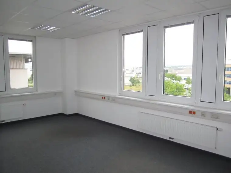 Büro- und Lagerflächen im 23. Bezirk zu mieten