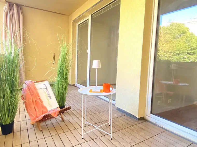 ZENTRAL &amp; RUHIG - 2 Zimmer Wohnung mit Innenhofblick - GROßE Freifläche - moderne Küche - bei U3 Enkplatz - zu kaufen in 1110 Wien