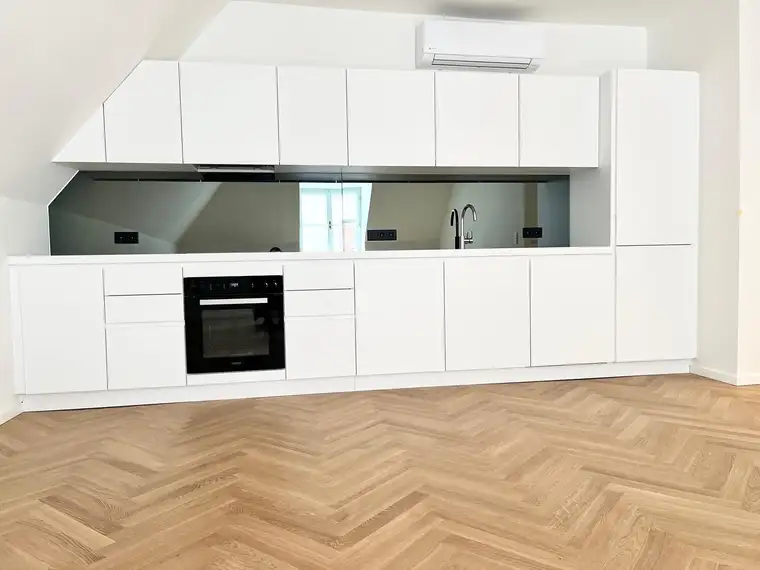 Erstbezug - Großzügige 3-Zimmer Wohnung - Palais Trauttmansdorff - 8010 Graz