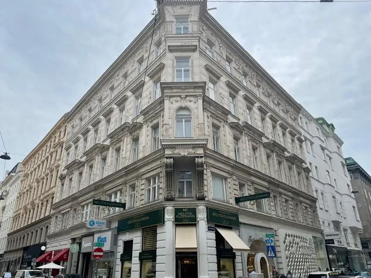 Mag. (FH) Elisa Stadlinger, MRICS, ÖRAG Immobilien Vermittlung GmbH