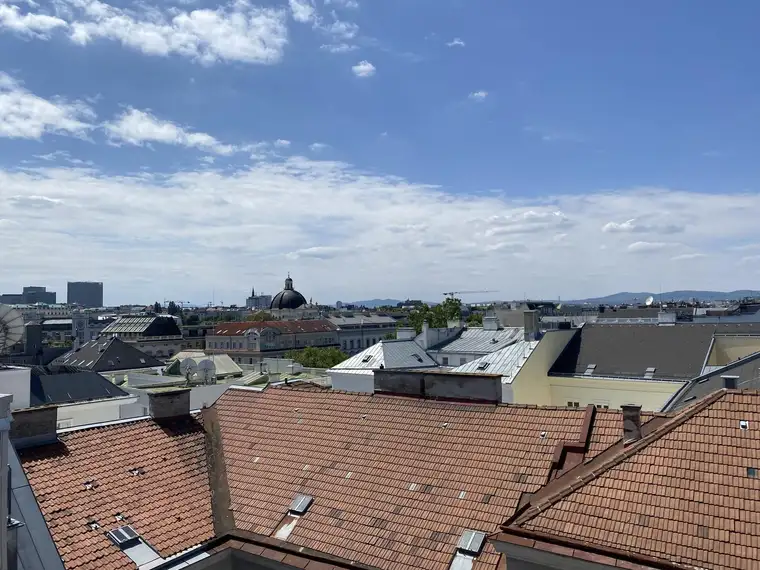 Mag. Jelena Pirker, ÖRAG Immobilien Vermittlung GmbH