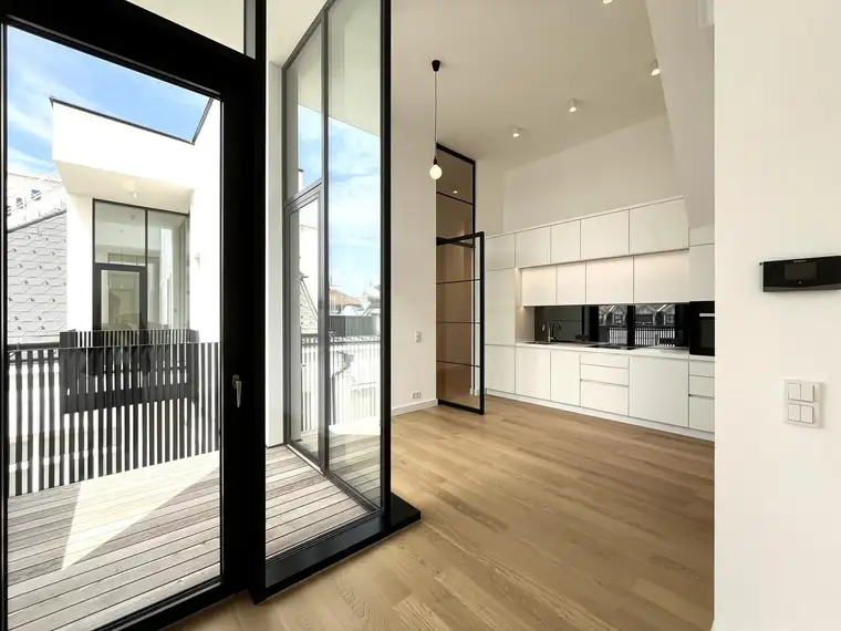 Erstbezug nach Ausbau - moderne 2 Zimmer Wohnung mit Freifläche in 1090 Wien!