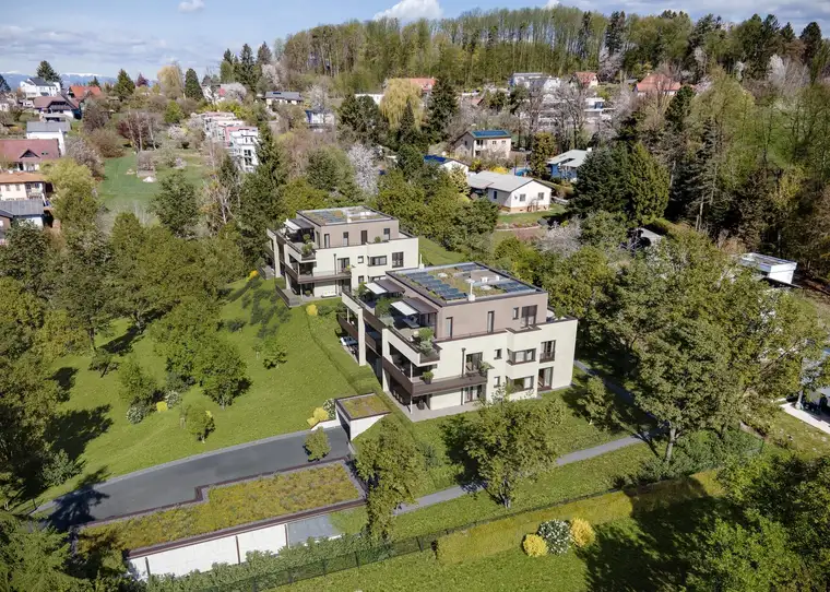 Exklusive 4-Zimmer-Wohnung mit Garten - in Bestlage