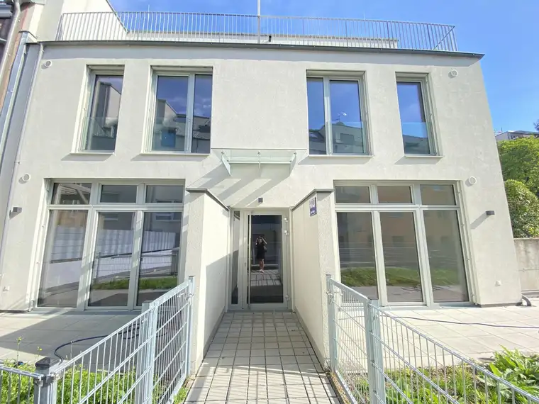 Außergewöhnliches Touwnhouse - Wohnen und Arbeiten auf 3 Ebenen in Penzing - provisionsfrei zu kaufen in 1140 Wien