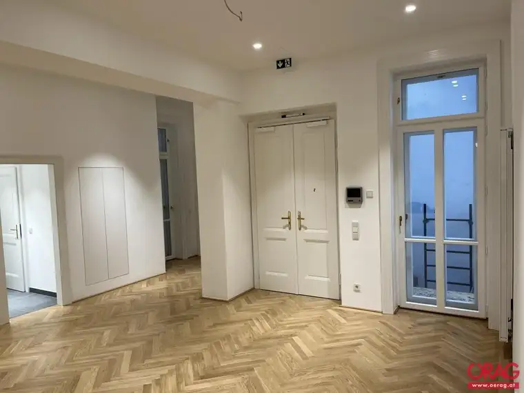 Moderne Bürofläche mit Balkon in attraktiver Lage in 1080 Wien zu mieten