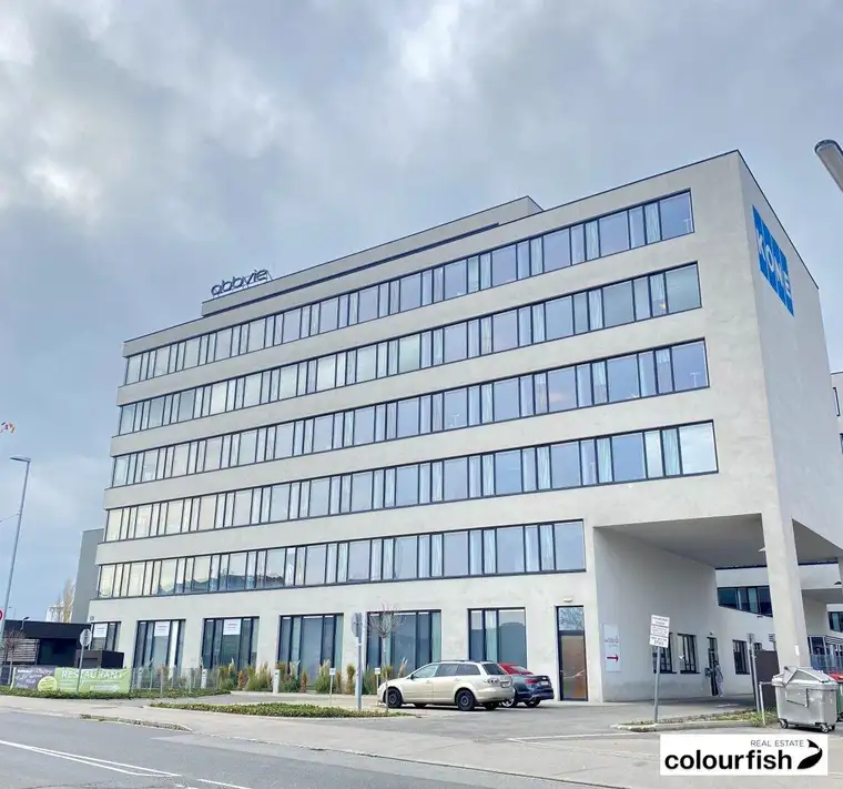 SILO ONE - Energie-effizientes DG-Büro direkt bei U6 Perfektastraße zu mieten