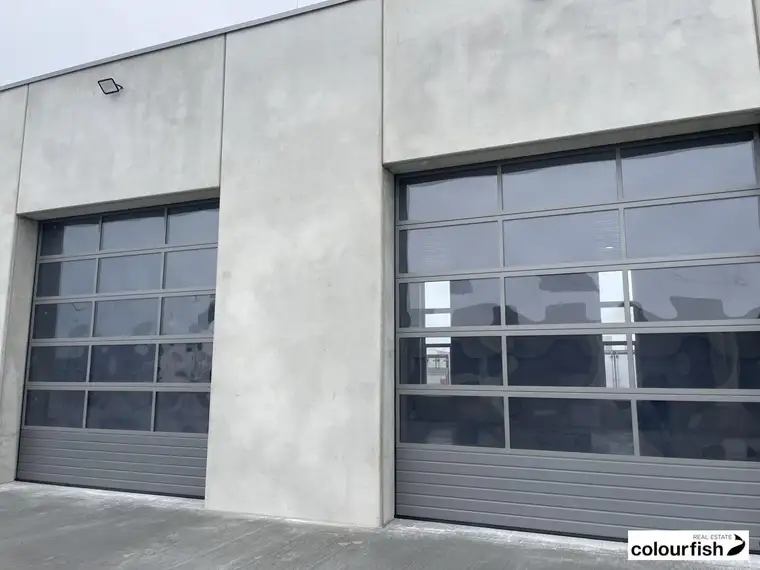 Moderne Lager-/Produktionshallen in Münchendorf