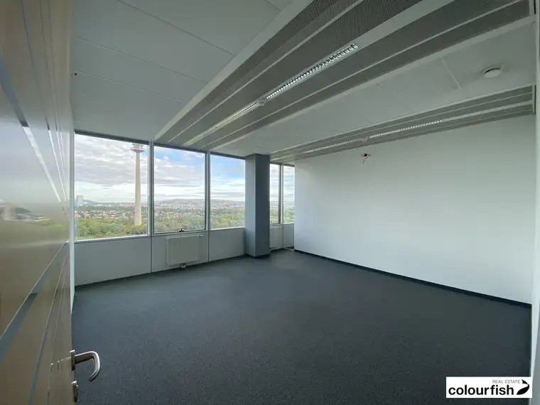 Büro 12.OG. Gekühlt mit Donauturmblick