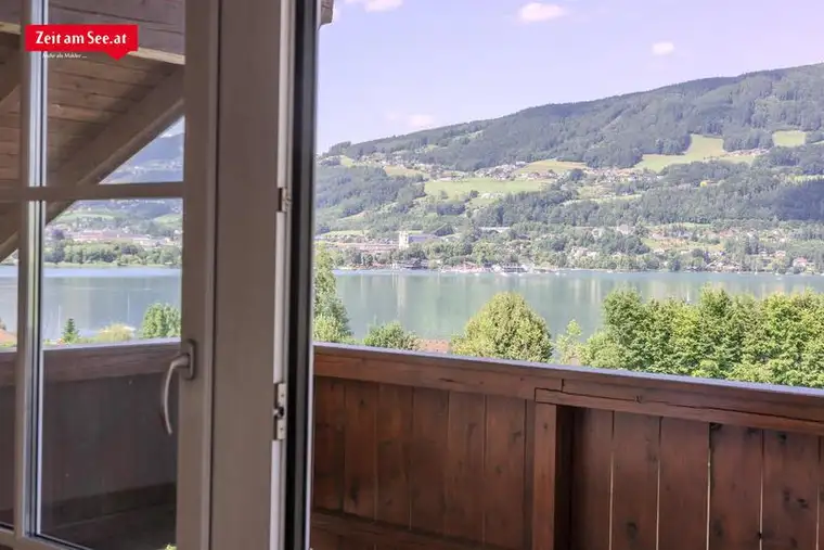 3,5-Zimmer-Dachgeschosswohnung mit traumhaftem Seeblick!