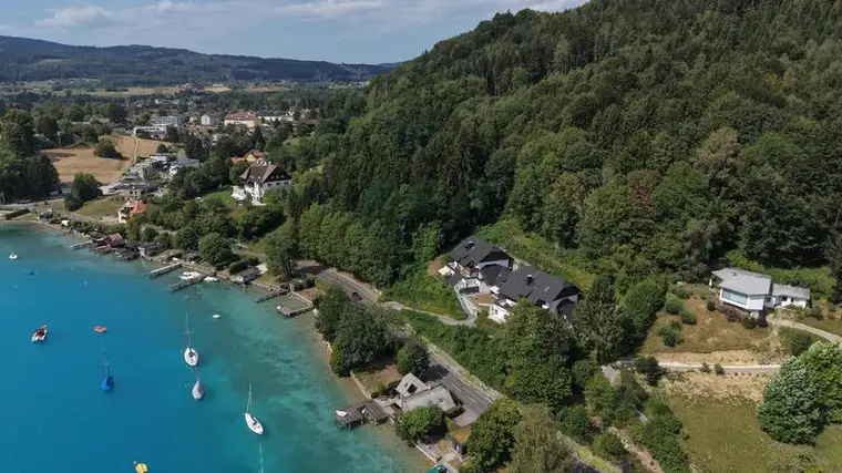 Zweitwohnsitz am Attersee - mit Badeplatz 