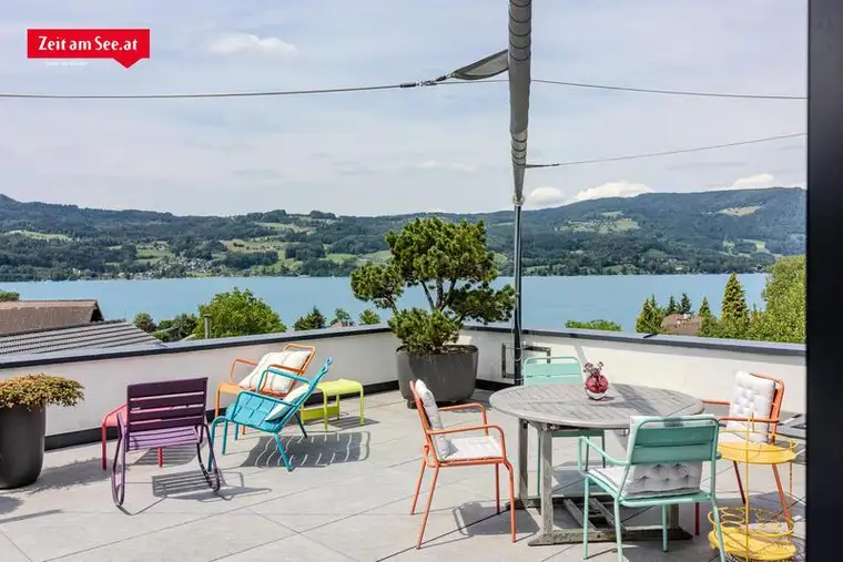 Einfamilienhaus mit Seeblick über dem Attersee! 