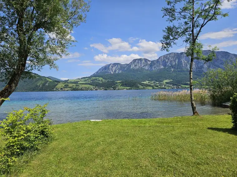 Wohnen, wo andere Urlaub machen – 2-Zimmer-Traumwohnung am Attersee mit Badeplatz
