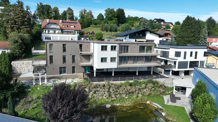 ERSTBEZUG: Wohnung mit Garten &amp; Terrasse – Nur 500 m zum Stadtkern und zur Seepromenade