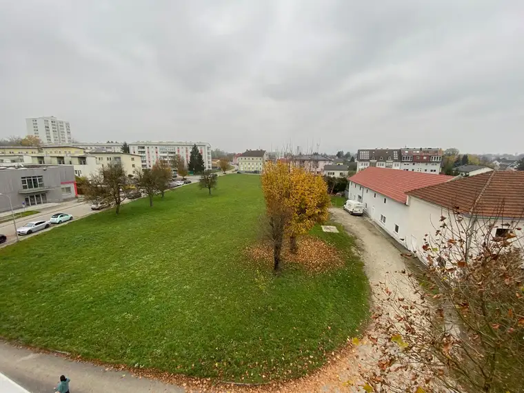 Gepflegte 3 Zimmerwohnung in ruhiger Lage Leonding mit verglaster Loggia und Parkplatz 