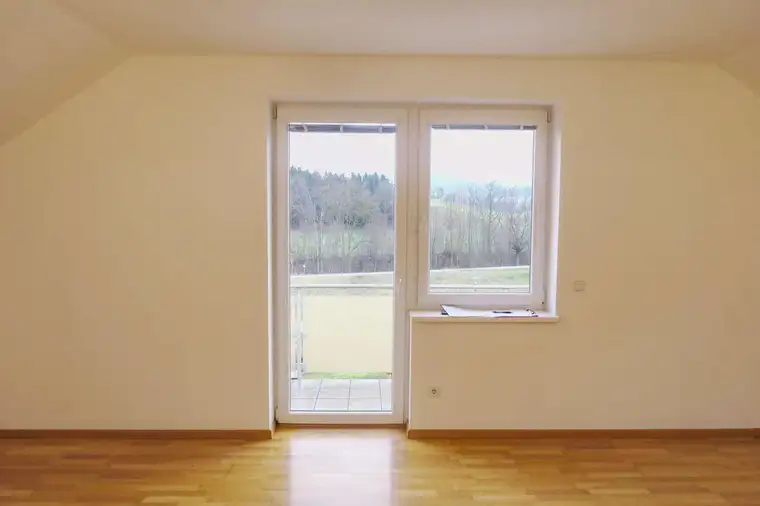 3-Zimmerwohnung mit Balkon und Garage
