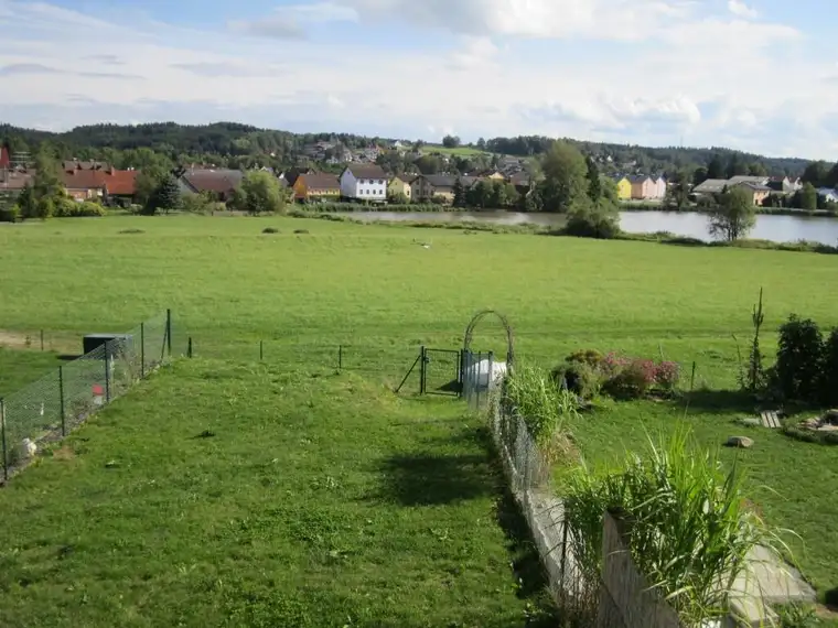 Großes Reihenhaus mit viel Stauraum in Idyllischer Lage mit Seeblick
