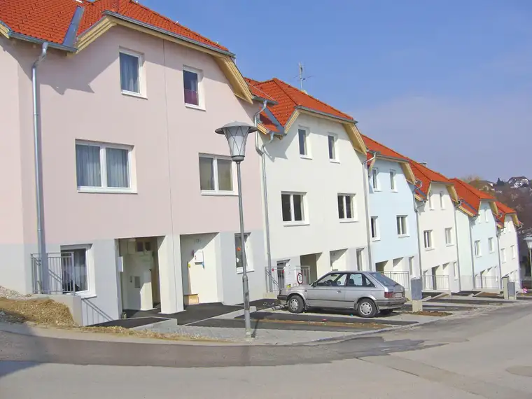 Gefördertes Reihenhaus mit 4 Zimmern und viel Stauraum - Wohnzuschuss möglich