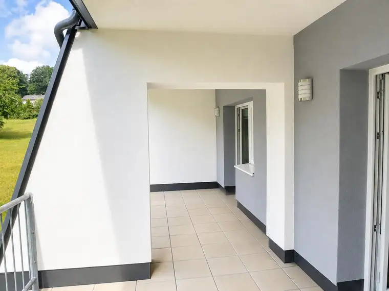 Günstige 2 Zimmerwohnung mit großer Loggia in Hoheneich