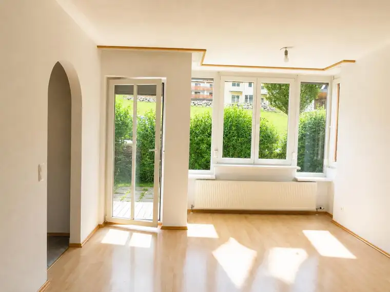 Günstige 3 Zimmerwohnung mit Balkon, Keller &amp; Tiefgarage