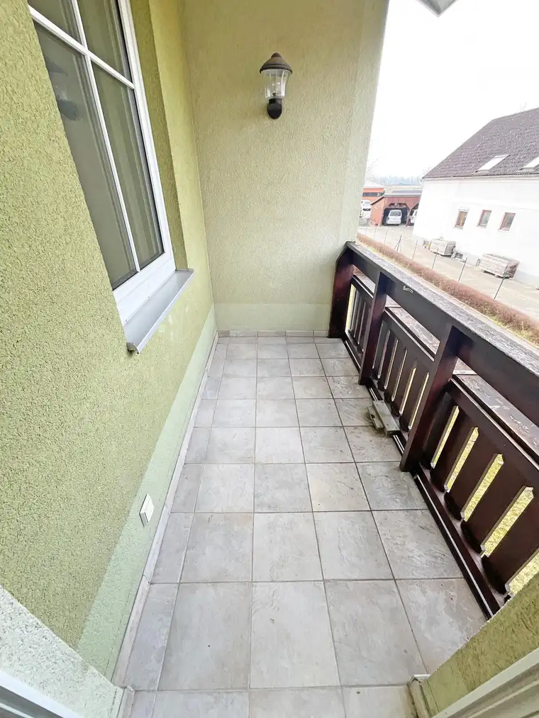 Günstige 3 Zimmerwohnung mit Loggia!