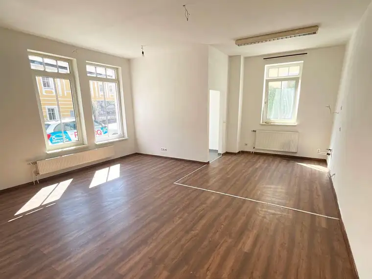 Großzügige 4-Zimmer-Wohnung mit viel Stauraum - inkl. teil-Heizkosten
