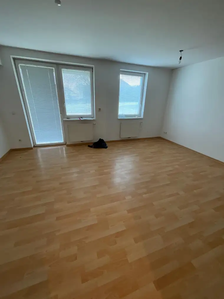 2 Zimmerwohnung mit Terrasse im Erdgeschoss
