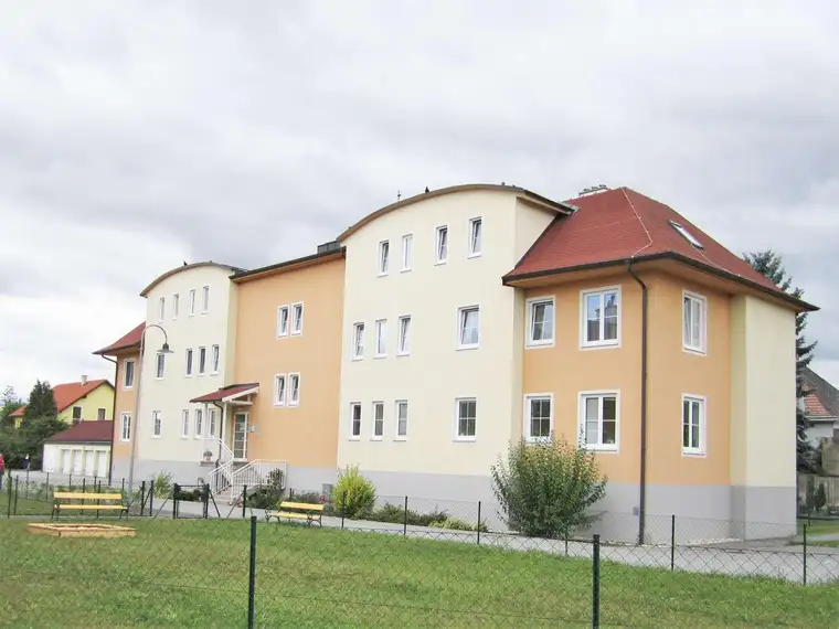 4 Zimmerwohnung mit 11m² Terrasse
