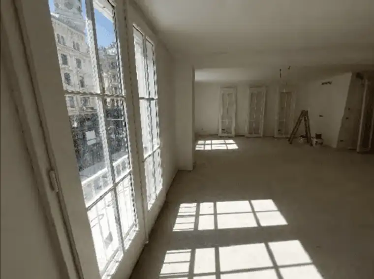 großzügige 3 Zimmerwohnung mit Blick auf den Graben 
