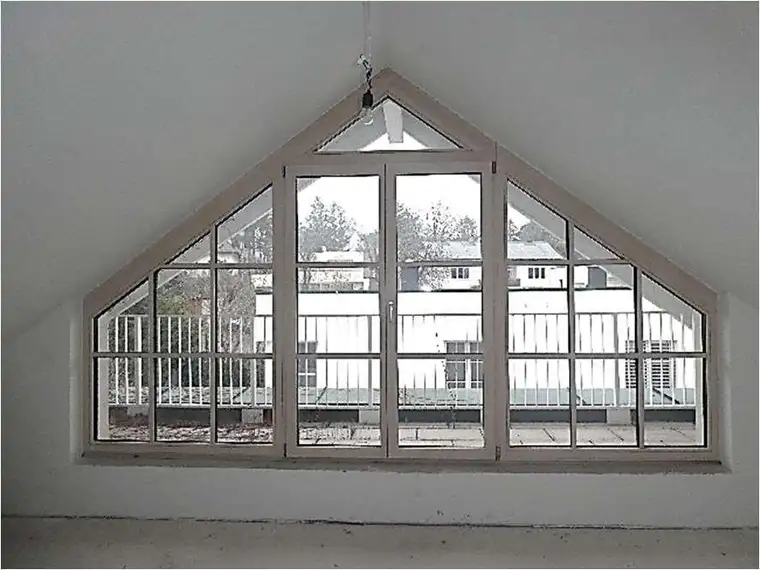 Bad Vöslau - Moderne Dachgeschosswohnung mit Terrasse