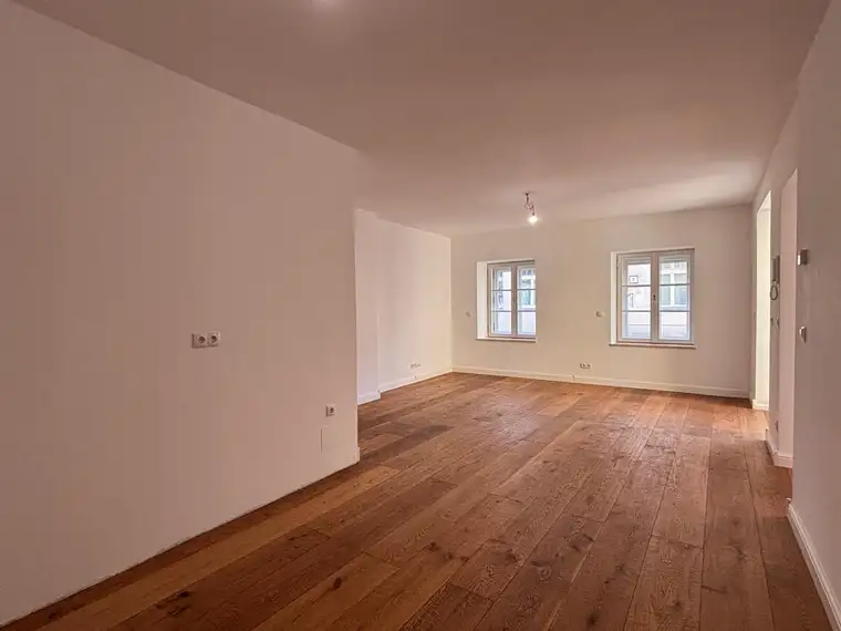 Geschäftsraum verschiedenste Nutzungsmöglichkeiten ~ Arztpraxis/Massagesalon/Büro ~ ab sofort 
