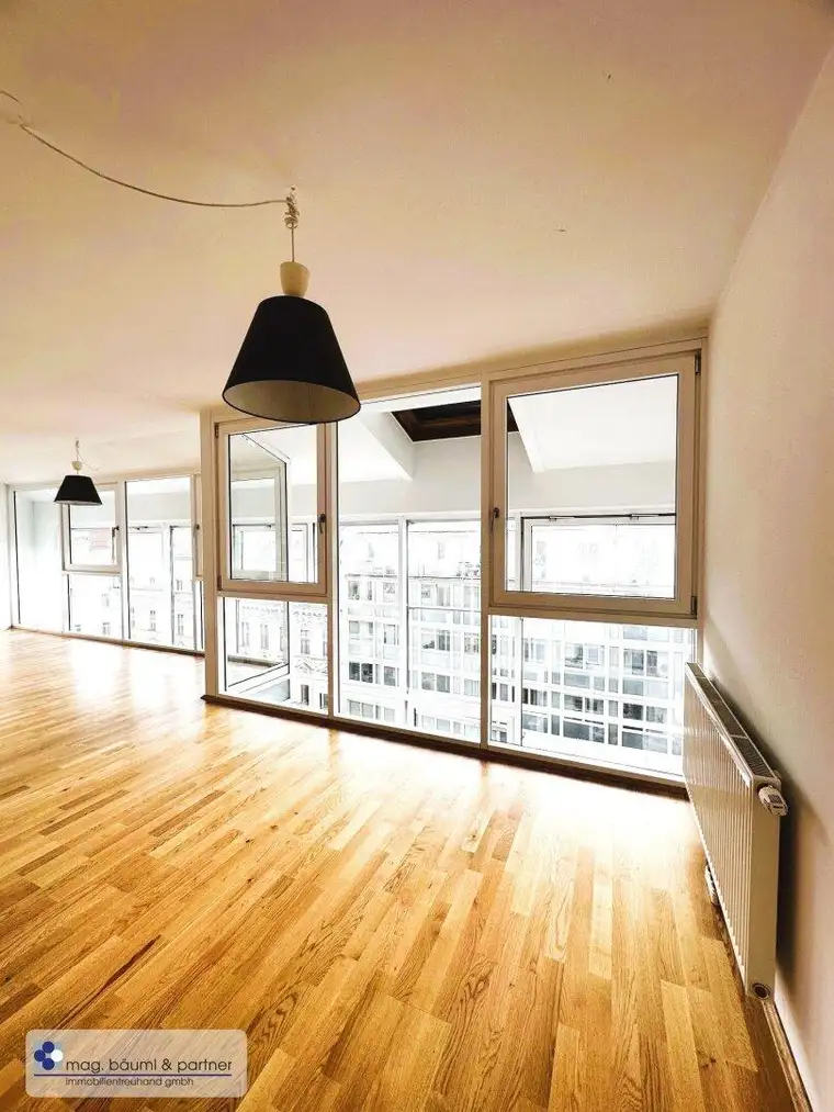 Helle Maisonett-Wohnung mit Wintergarten in einem sanierten Altbau im 19. Bezirk